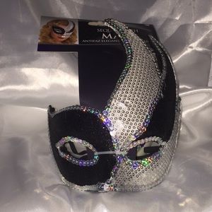 Sequin Swish Mask